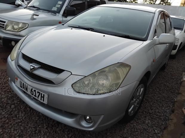 Toyota Caldina 2010 Silver