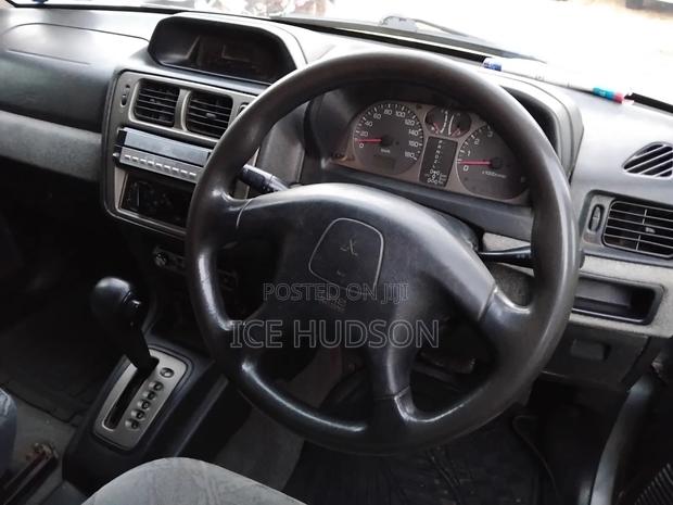 Mitsubishi Pajero IO 2000 Silver