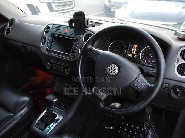 Volkswagen Tiguan 2011 Silver