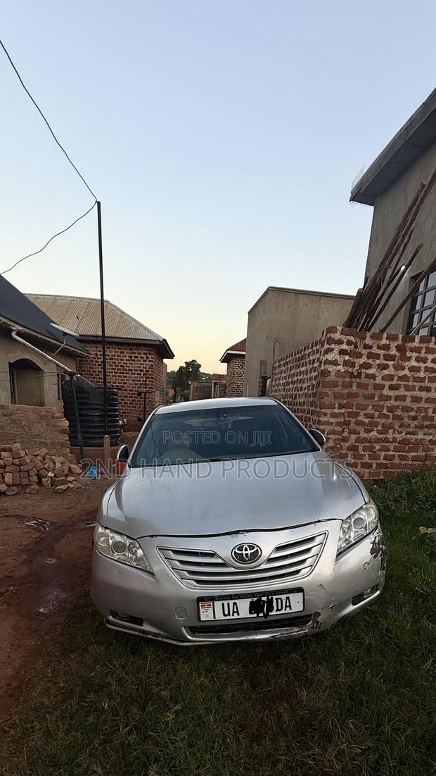 Toyota Camry 2009 Silver