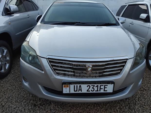 Toyota Premio 2011 Silver