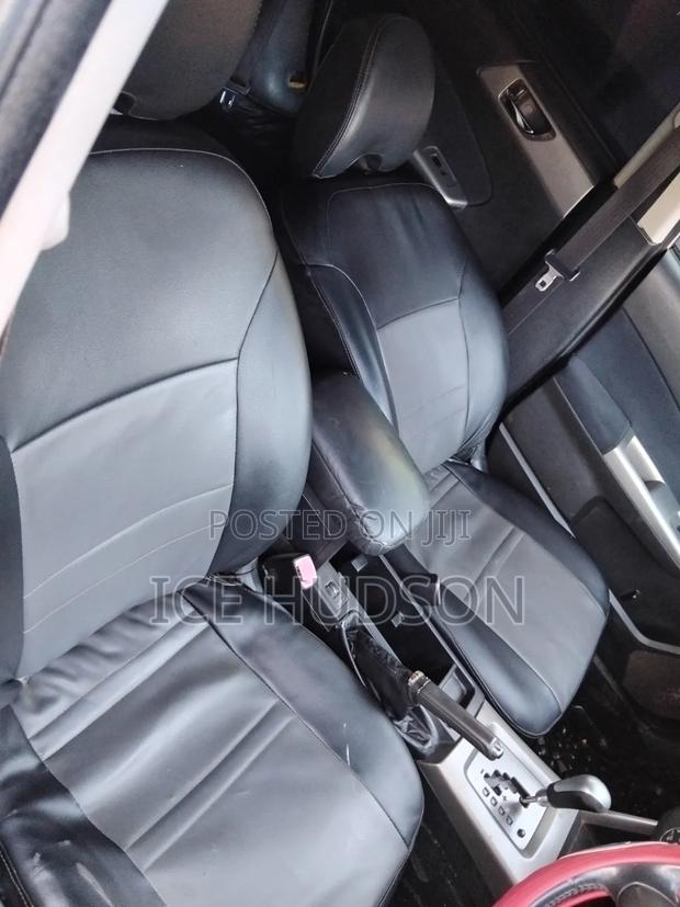 Subaru Forester 2010 Pearl