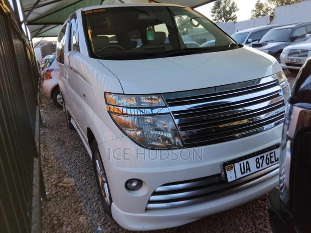Nissan Elgrand 2018 White