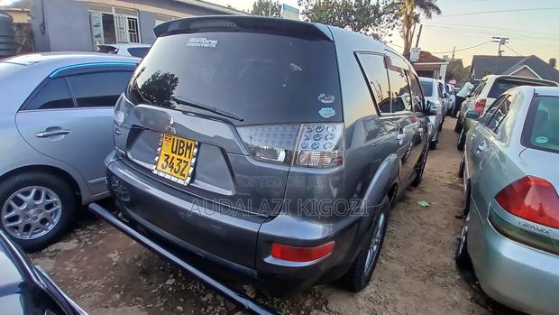Mitsubishi Outlander 2009 Gray