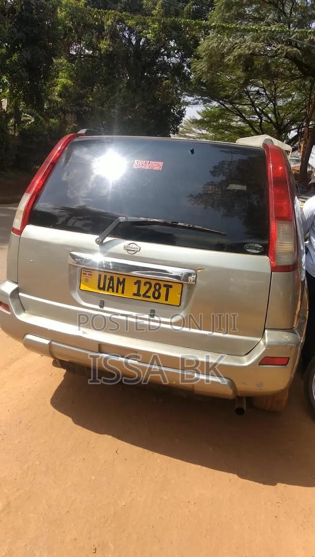 Nissan X-Trail 2002 Brown