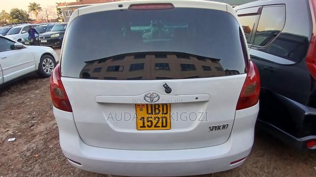 Toyota Corolla Spacio 2006 White