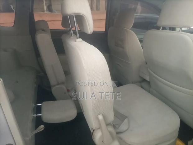 Toyota Passo Sette 2010 Silver