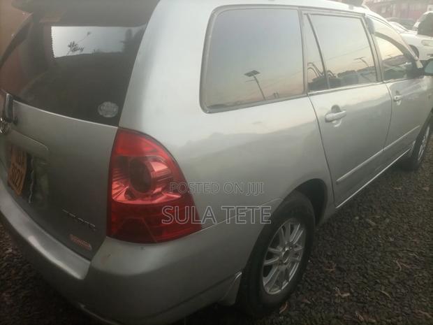 Toyota Corolla Fielder 2004 Silver
