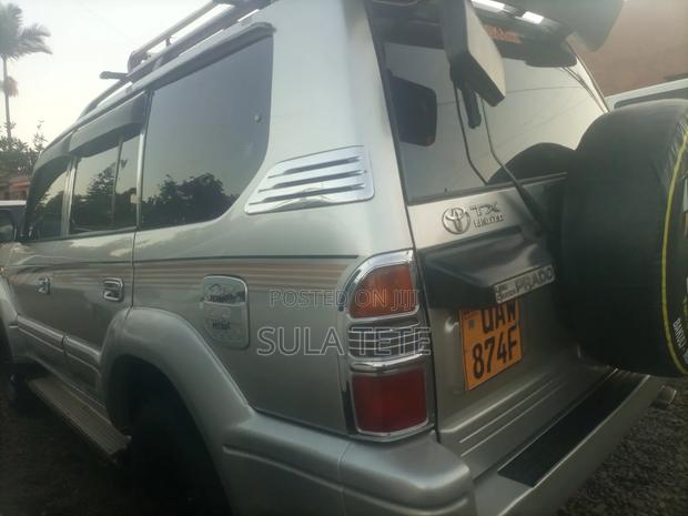 Toyota Land Cruiser Prado 1999 Silver