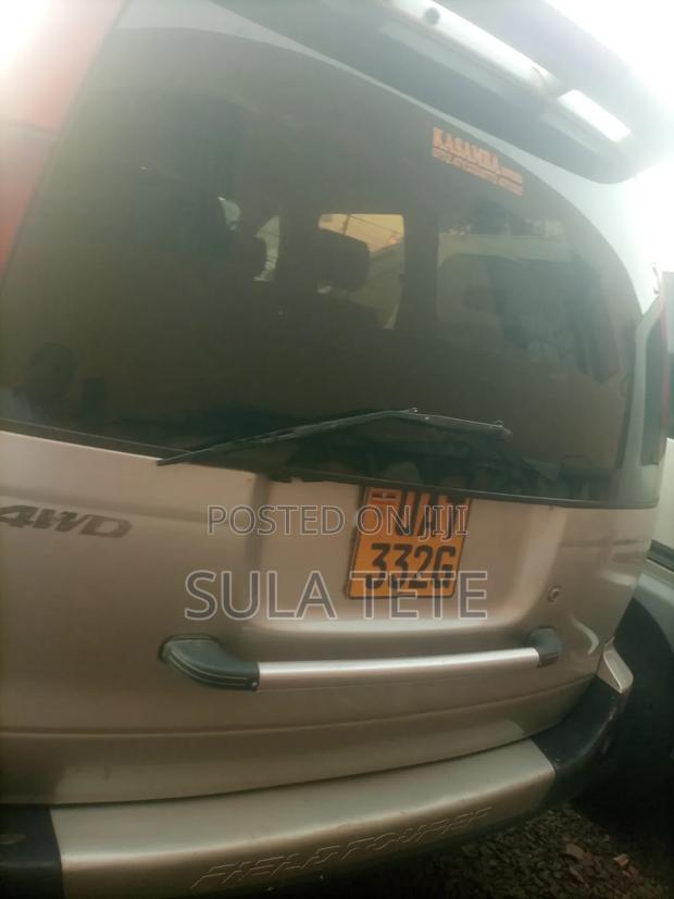 Toyota Noah 2002 Silver