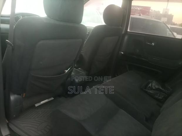 Toyota Kluger 2003 Gold