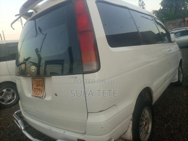 Toyota Noah 2002 White
