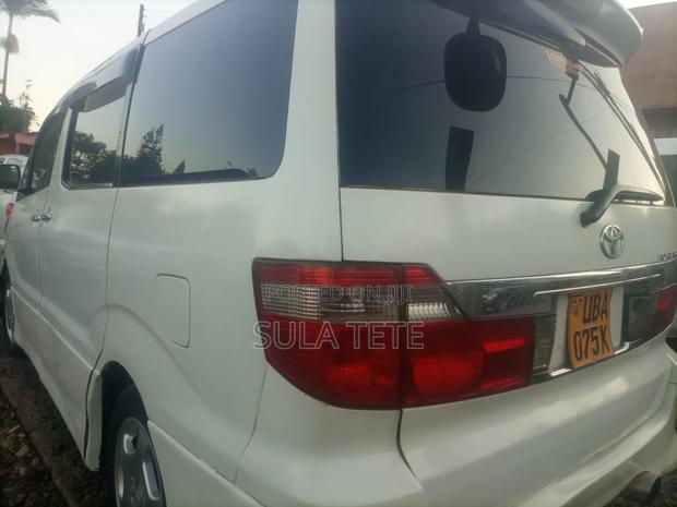 Toyota Alphard 2005 White