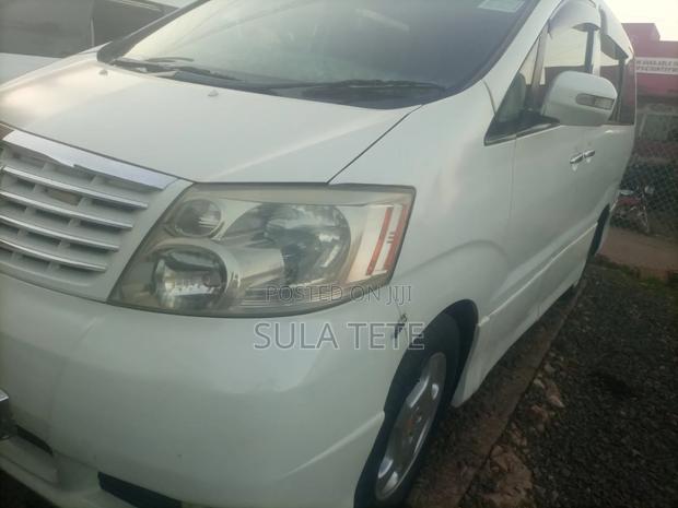Toyota Alphard 2005 White