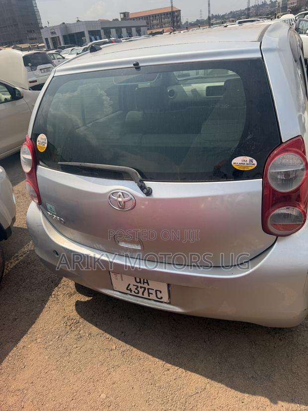 Toyota Passo 1.0 AWD 2011 Silver