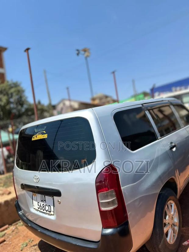 Toyota Probox 2002 Silver