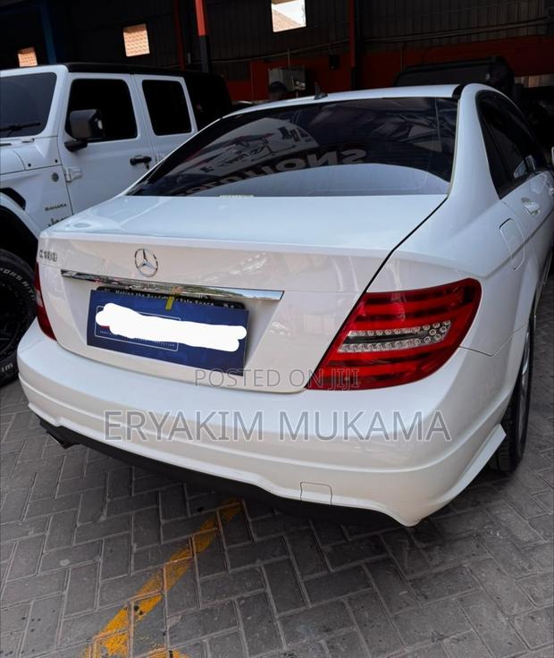 Mercedes-Benz C180 2012 White