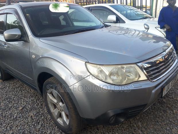 Subaru Forester 2010 Silver