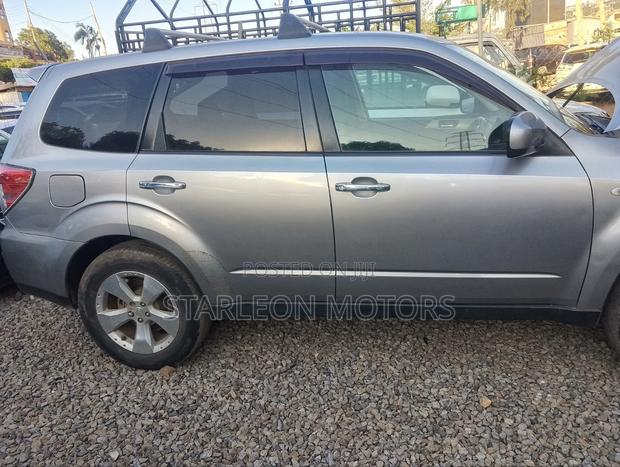 Subaru Forester 2010 Silver