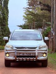 Toyota Vanguard 2010 White for sale