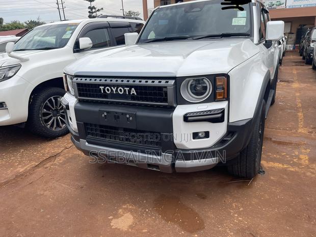 Toyota Land Cruiser Prado 2024 White