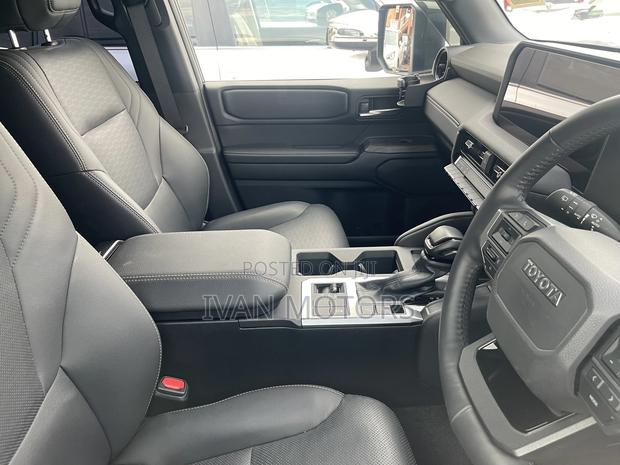 Toyota Land Cruiser Prado 2024 White