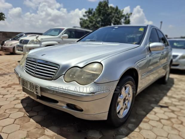 Mercedes-Benz C200 2004 Silver