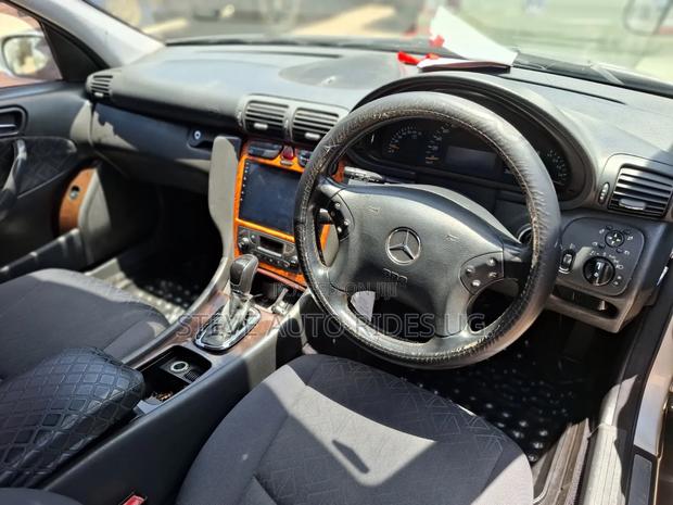 Mercedes-Benz C200 2004 Silver