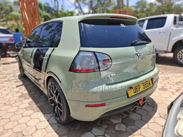 Volkswagen Golf 2009 Green