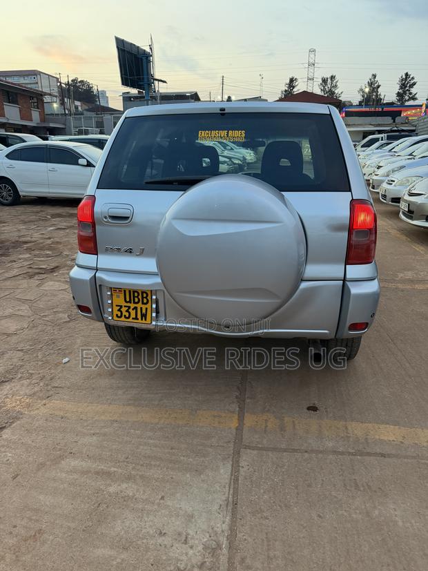 Toyota RAV4 1.8 2005 Silver