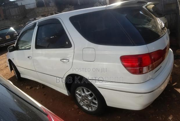 Toyota Vista 2000 White