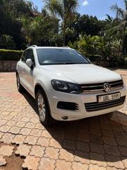 Volkswagen Touareg V6 Executive 4dr SUV AWD (3.6L 6cyl 8A) 2014 White for sale