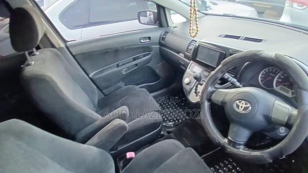 Toyota Wish 2007 Silver