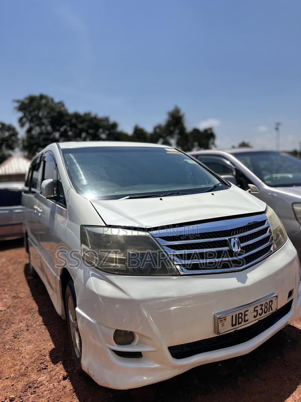 Toyota Alphard 2002 White