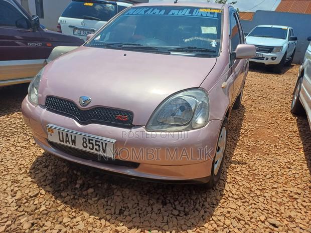 Toyota Vitz 2001 Pink