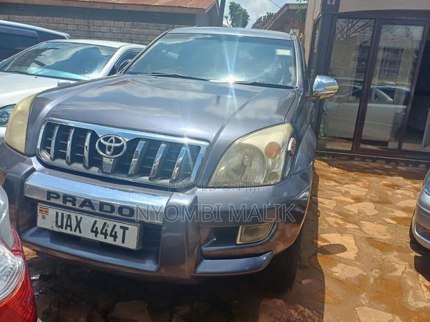 Toyota Land Cruiser Prado 2.7 5dr 2004 Gray