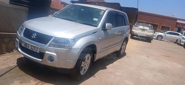 Suzuki Escudo 2009 Silver