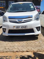 Toyota Noah 2011 White for sale