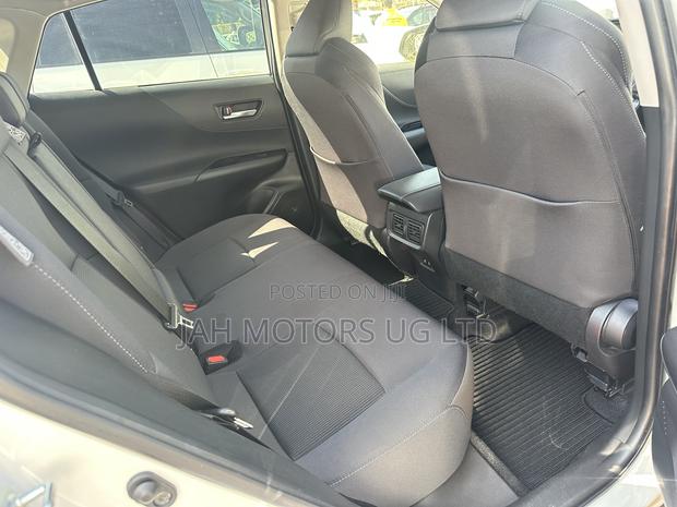 Toyota Harrier 2.0 2021 White