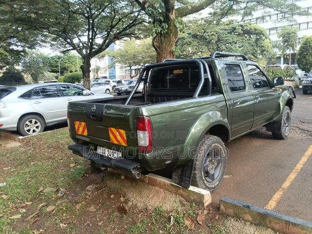Nissan Hardbody 2003 Green