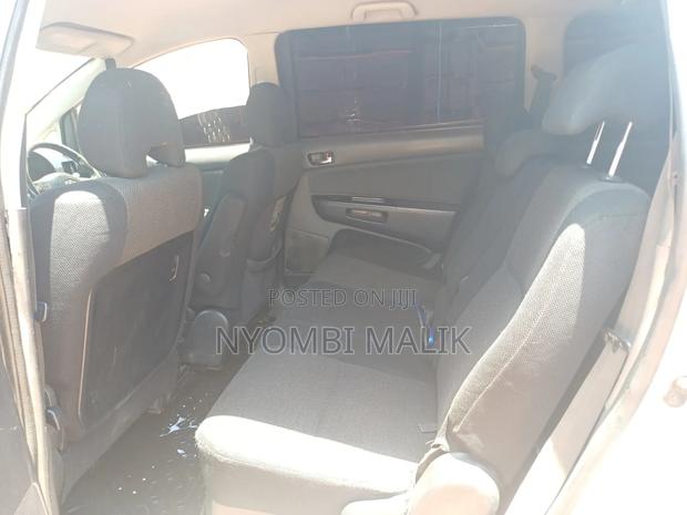 Toyota Wish 2005 Silver