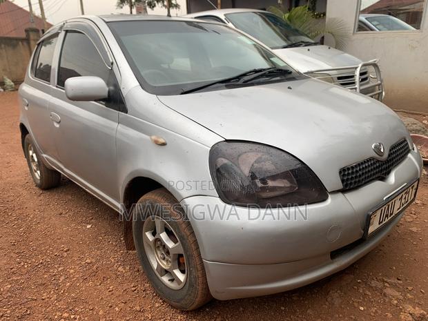 Toyota Vitz 1.3 AWD 5dr 2004 Silver