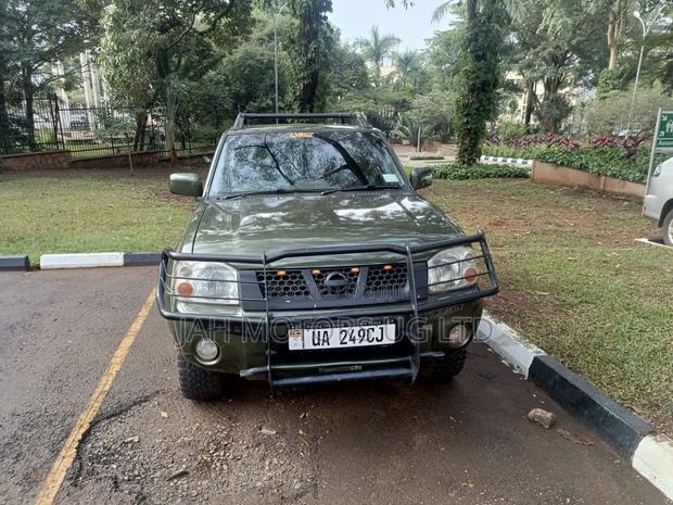 Nissan Hardbody 2003 Green