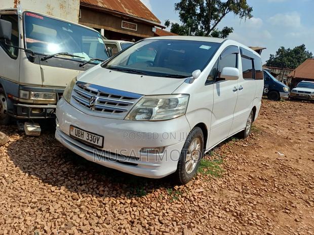 Toyota Alphard 2.4 Petrol FWD 2006 Pearl