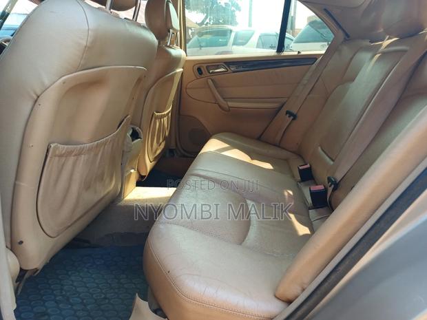 Mercedes-Benz C200 2004 Gold