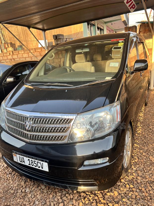 Toyota Alphard 2.4 Petrol AWD 2003 Black