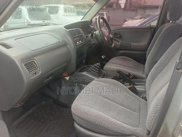 Suzuki Escudo 1996 Silver