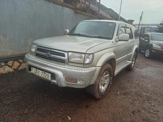 Toyota Hilux Surf 2005 Silver