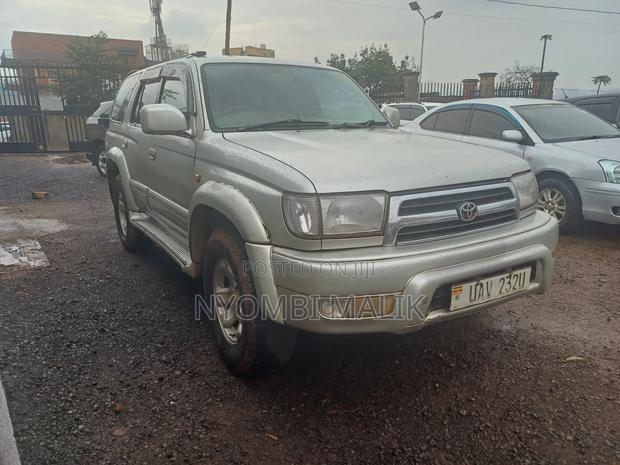 Toyota Hilux Surf 2005 Silver