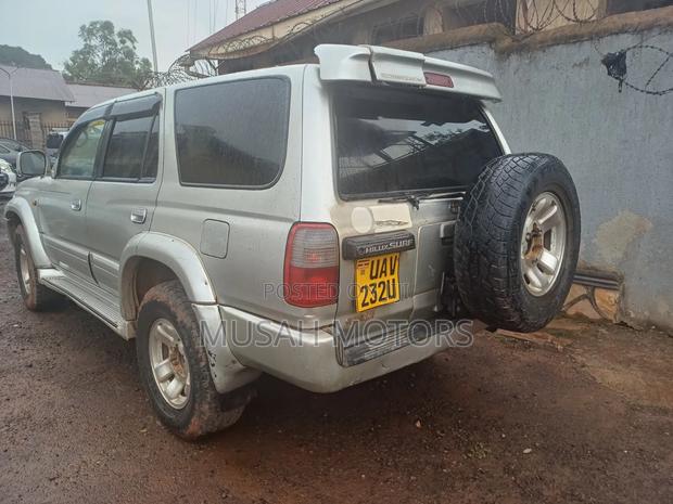 Toyota Hilux Surf 2005 Silver